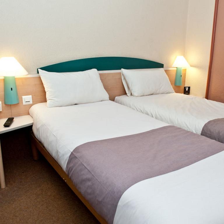 Egg Hotel Gonesse Exterior foto
